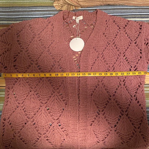 Plus Size Knit Long Sleeve Cardi - Picture 4 of 5
